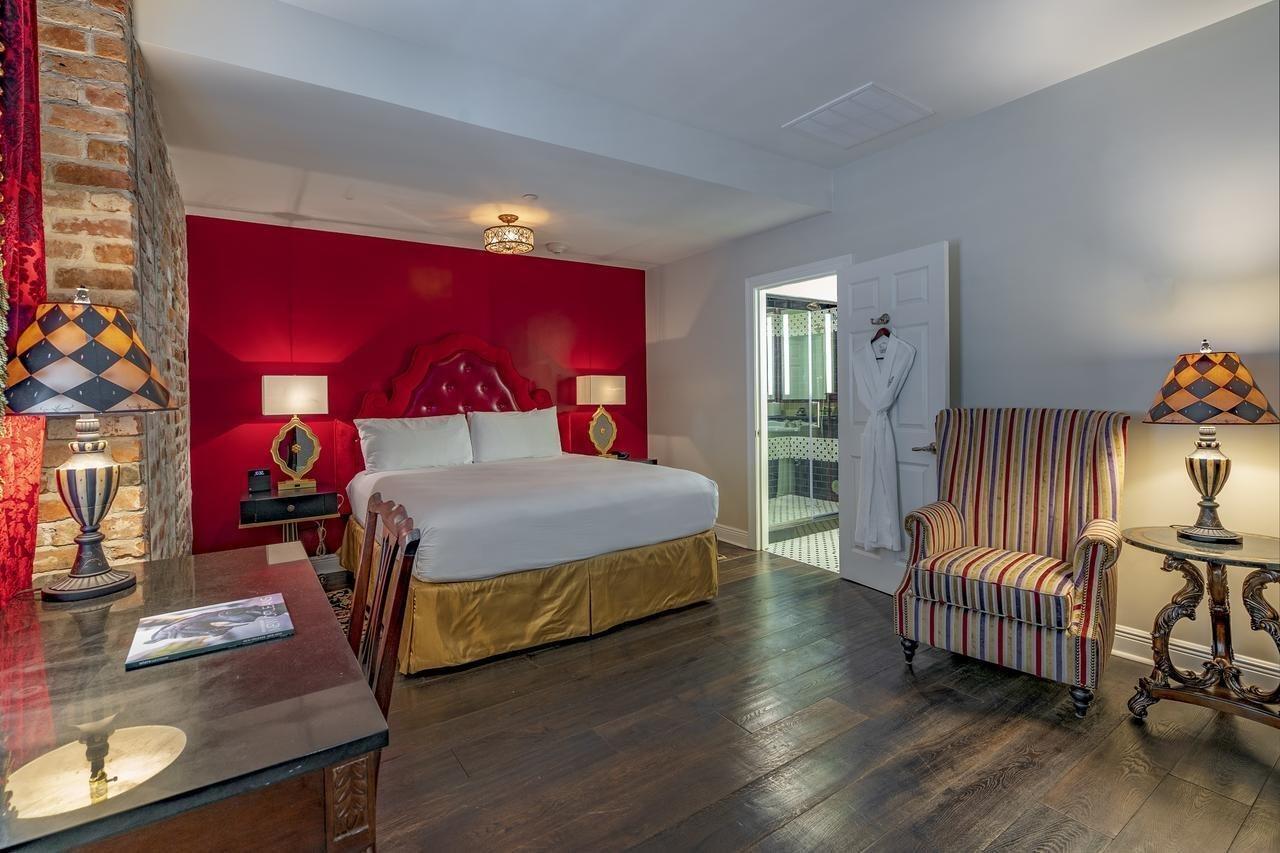 Dauphine Orleans Hotel New Orleans Exterior photo