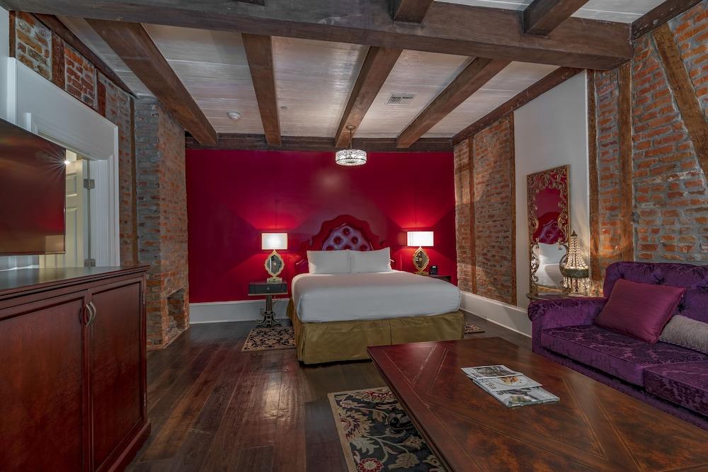Dauphine Orleans Hotel New Orleans Exterior photo